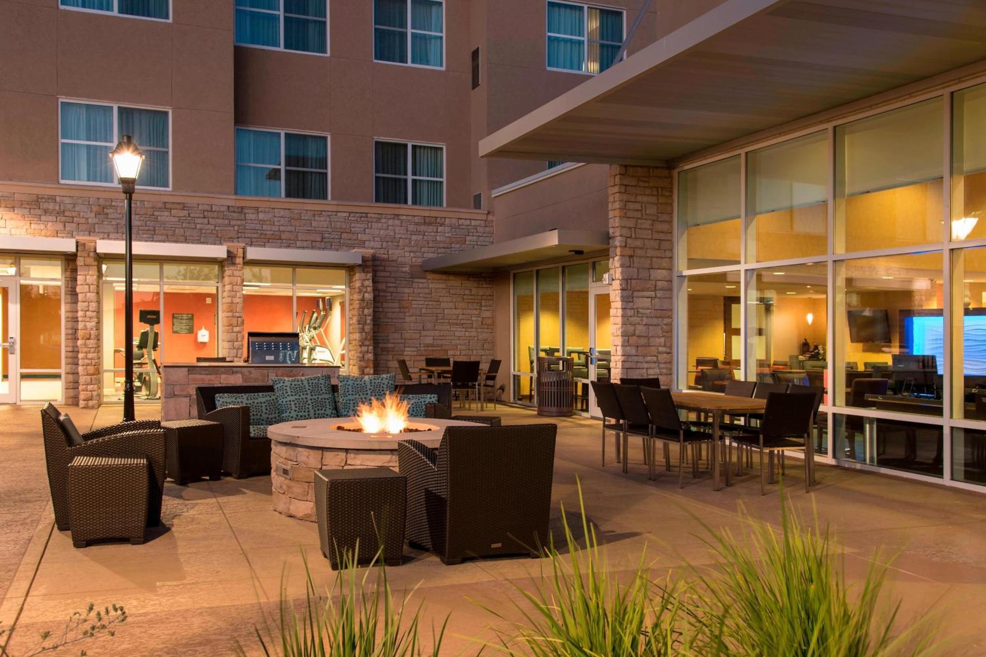 Residence Inn By Marriott Austin - University Area Bagian luar foto