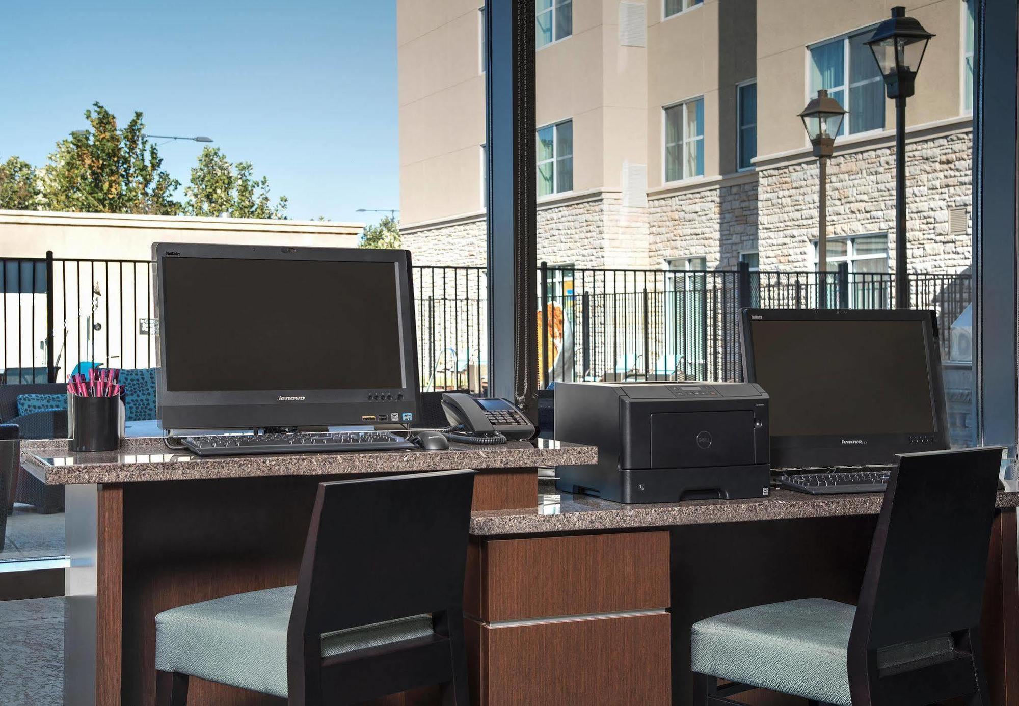 Residence Inn By Marriott Austin - University Area Bagian luar foto